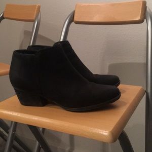 Blondo waterproof booties - lightly worn- 7.5